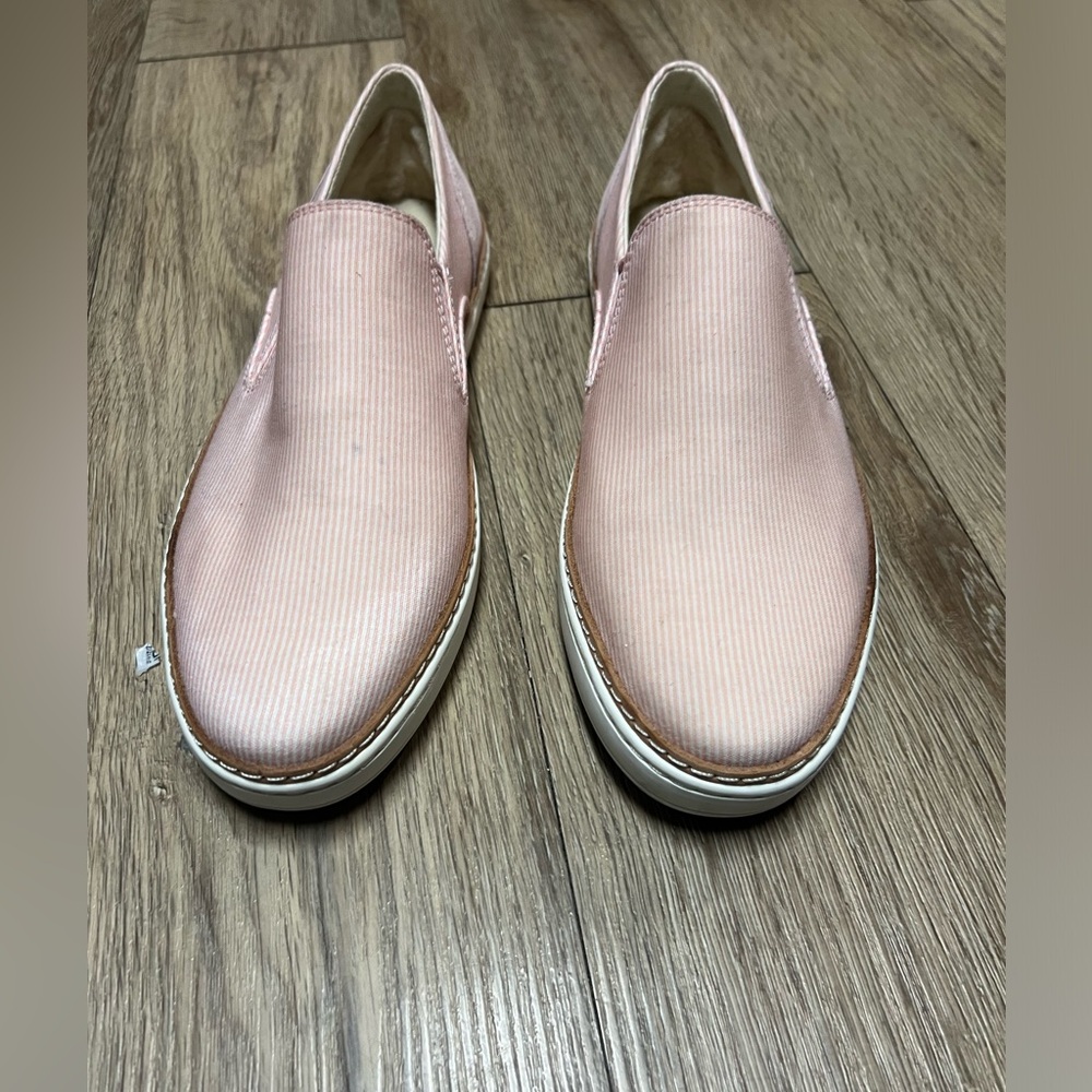 Ugg tennis shoes